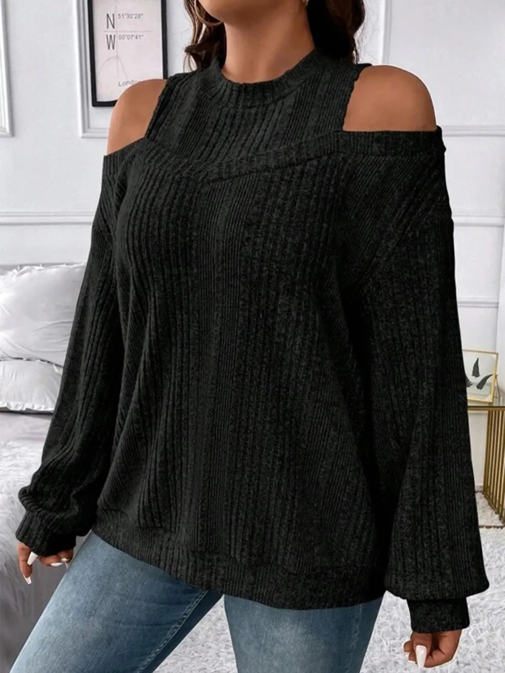 Round Neck Cold Shoulder Sweater (6)