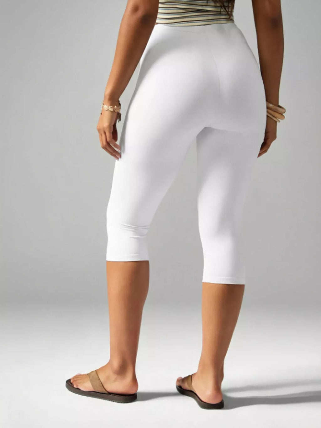 High-waisted Active Capri Leggings (7)