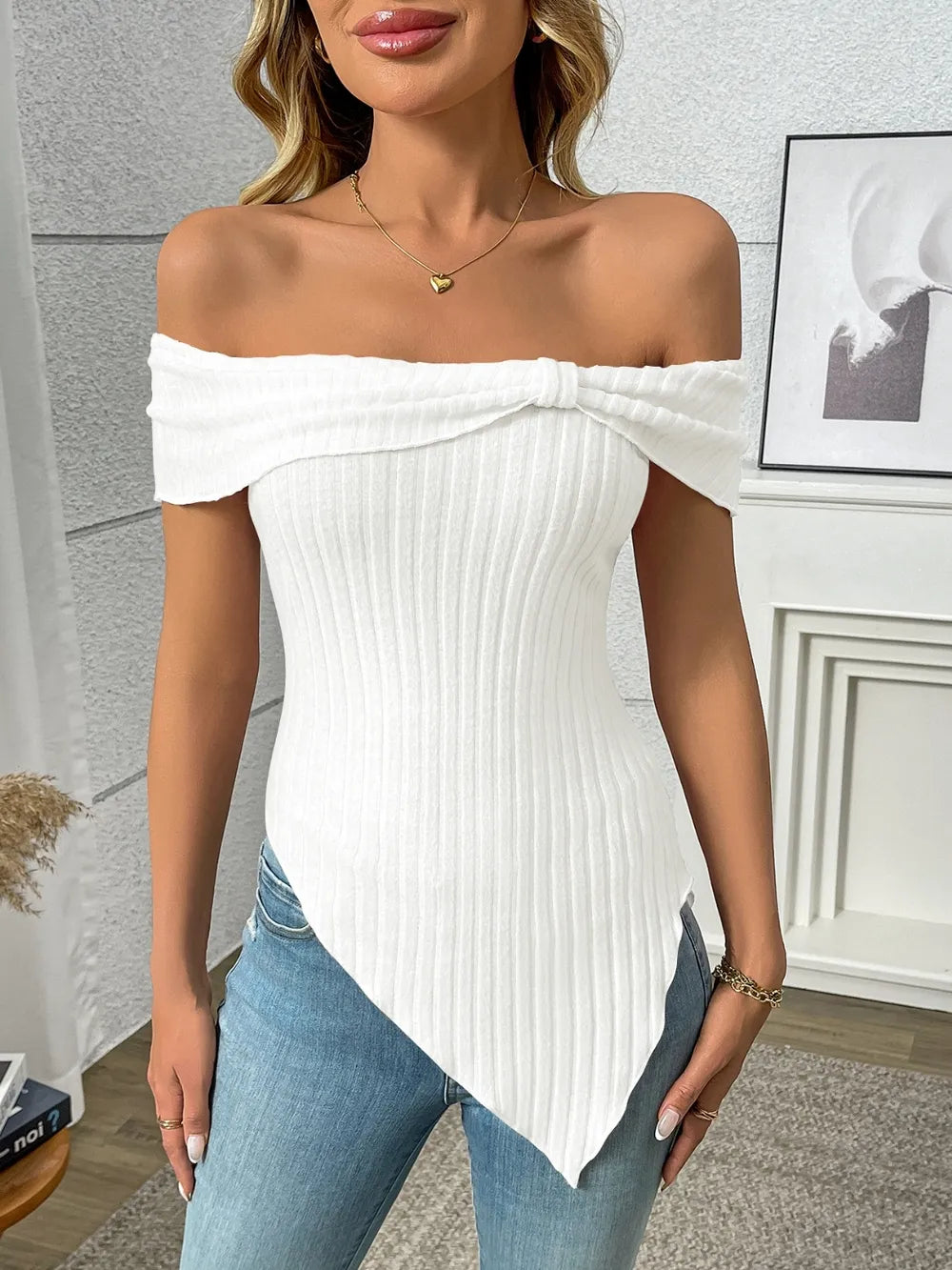 Ribbed Off-shoulder Asymmetrical Hem T-shirt (19)