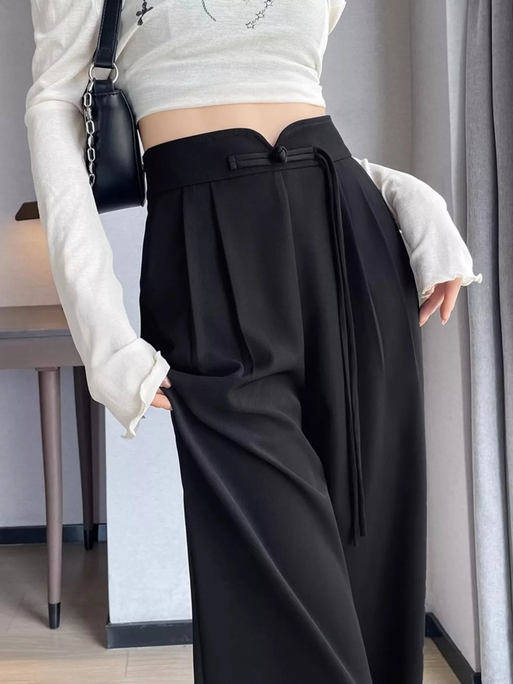 High-waisted Wide-leg Pants (2)