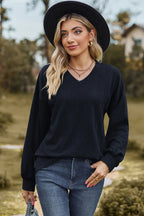 Textured V-neck Dropped Shoulder T-shirt (8)