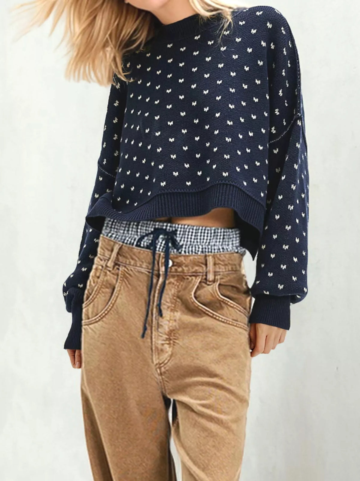Heart-patterned Round Neck Sweater (5)