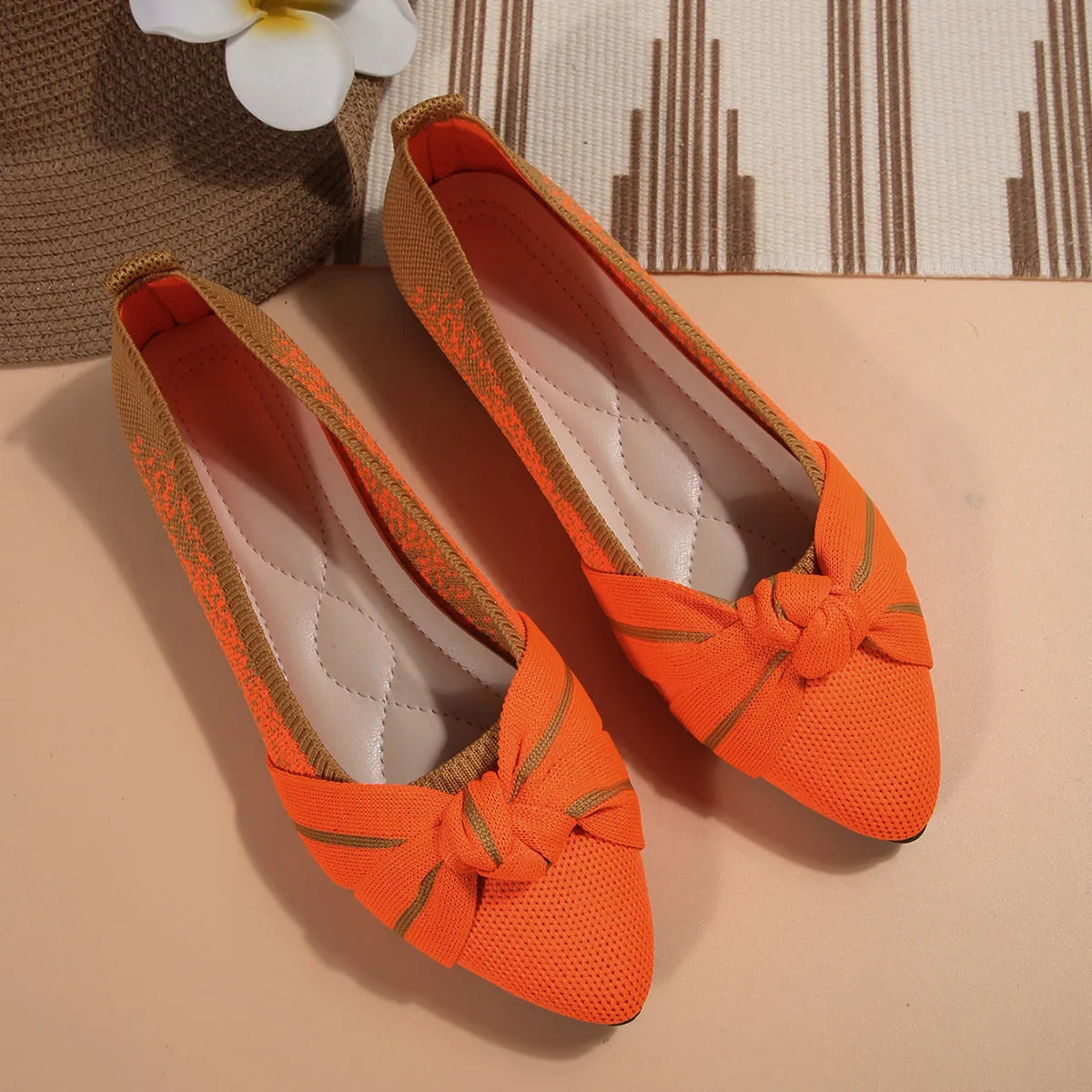 Contrast Point Toe Flats Slip-ons (9)