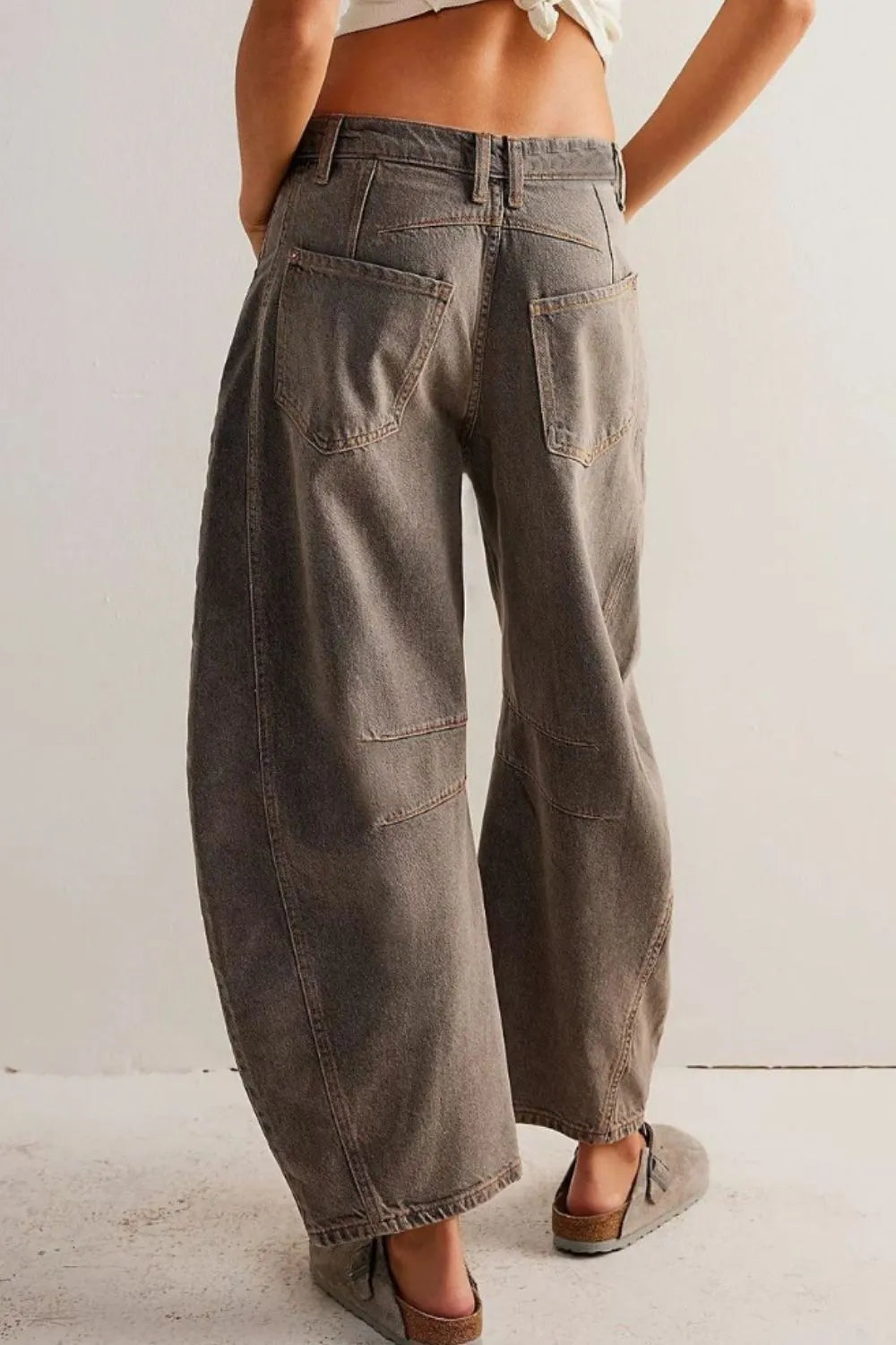Wide Leg Jeans Pockets (5)