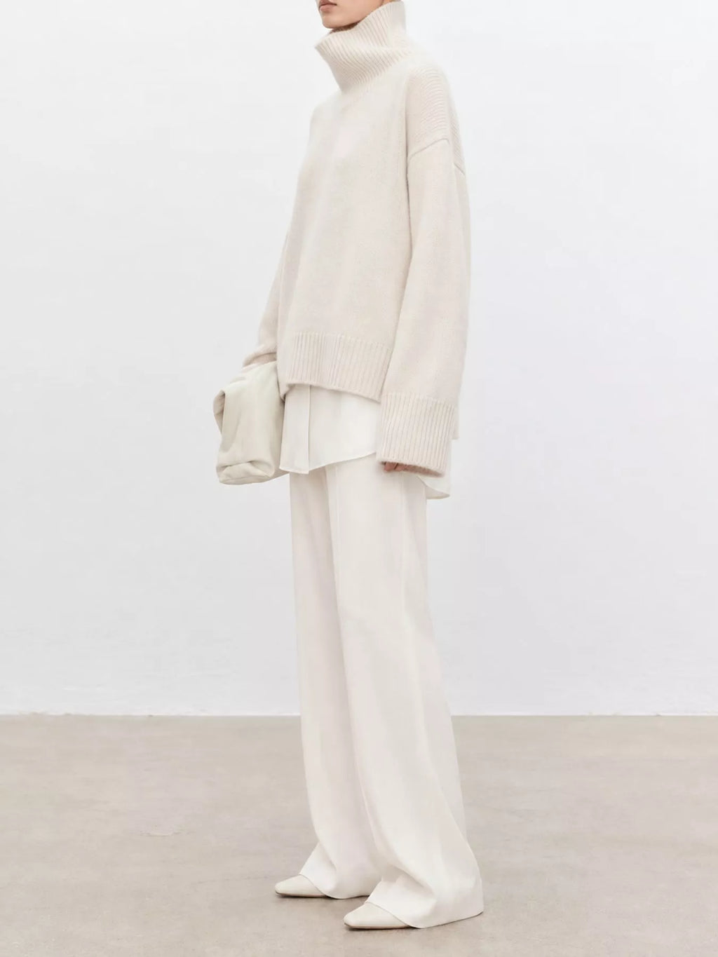 Oversized Turtleneck Wool Sweater (11)