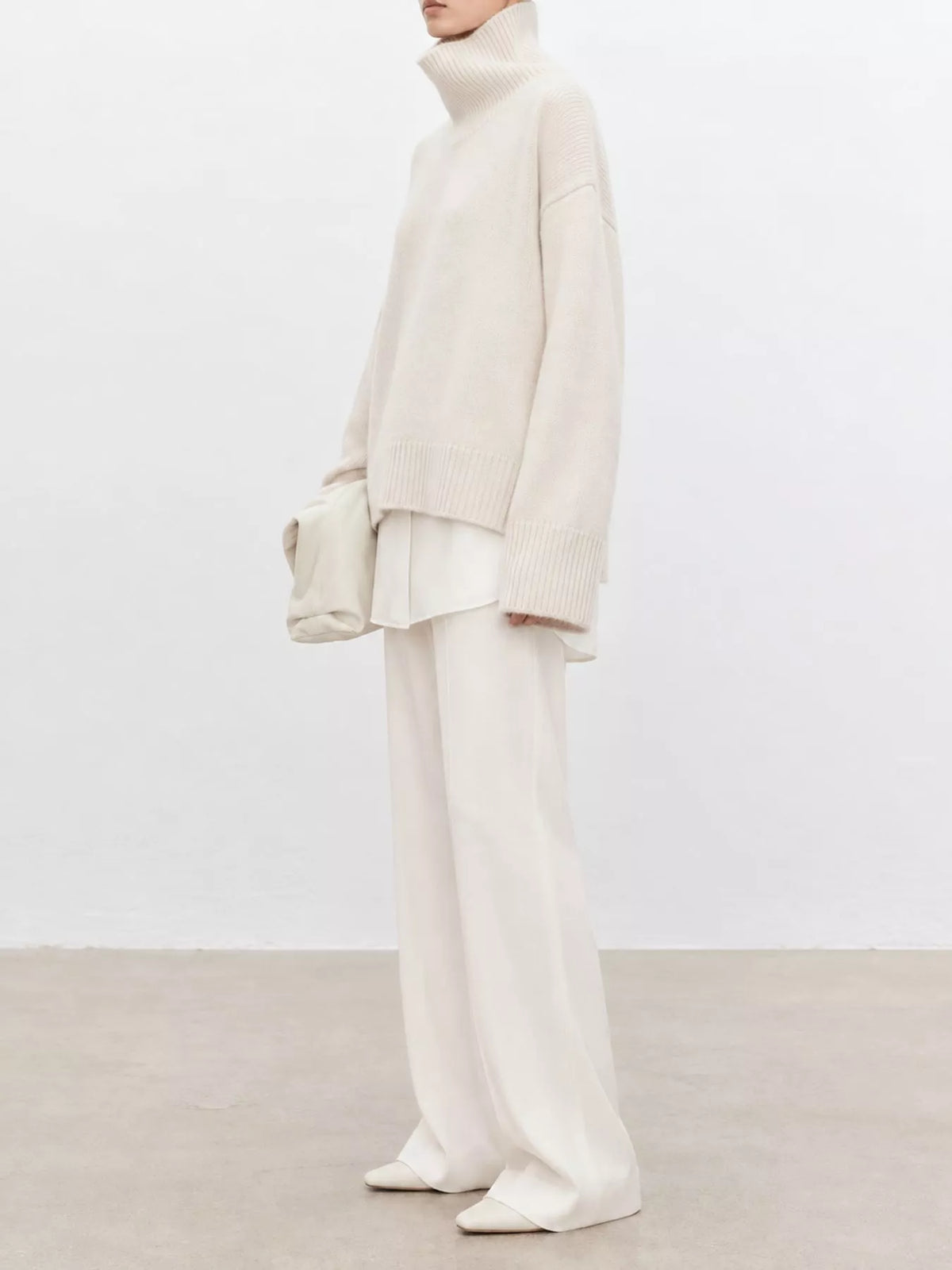 Oversized Turtleneck Wool Sweater (11)