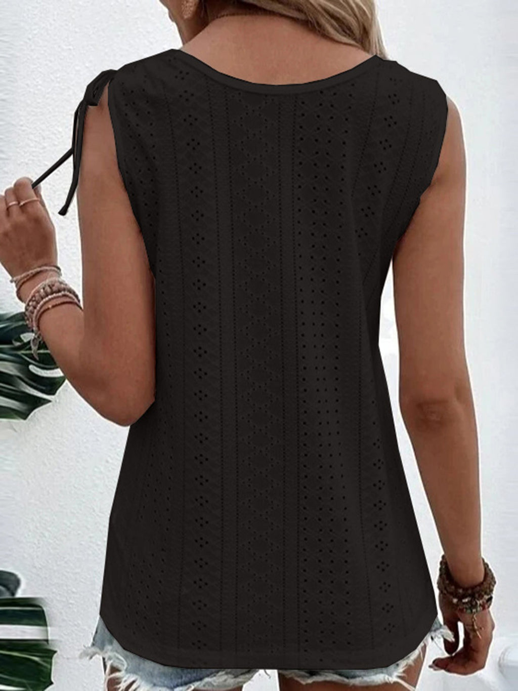 Full Size Scoop Neck Sleeveless Tank Top (14)