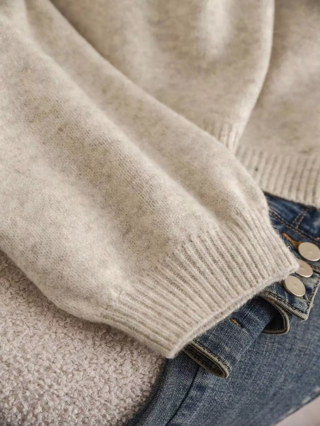 Bow-knot Front V-neck Knit Cardigan (5)