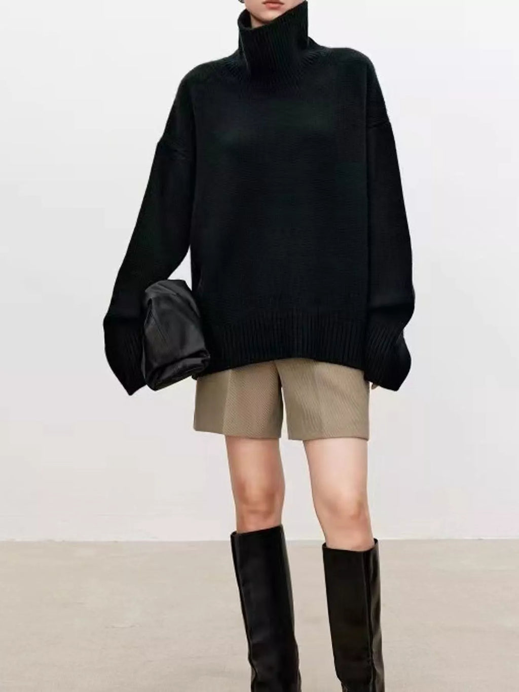 Oversized Turtleneck Wool Sweater (36)