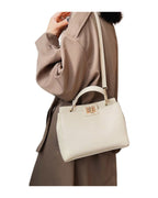 Large Capacity Simple Good Texture Commuter Messenger Bag photo 9
