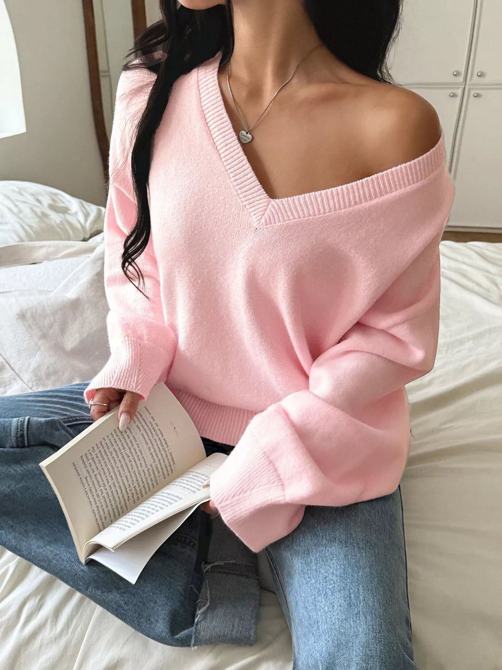 V-neck Loose Fit Sweater (3)