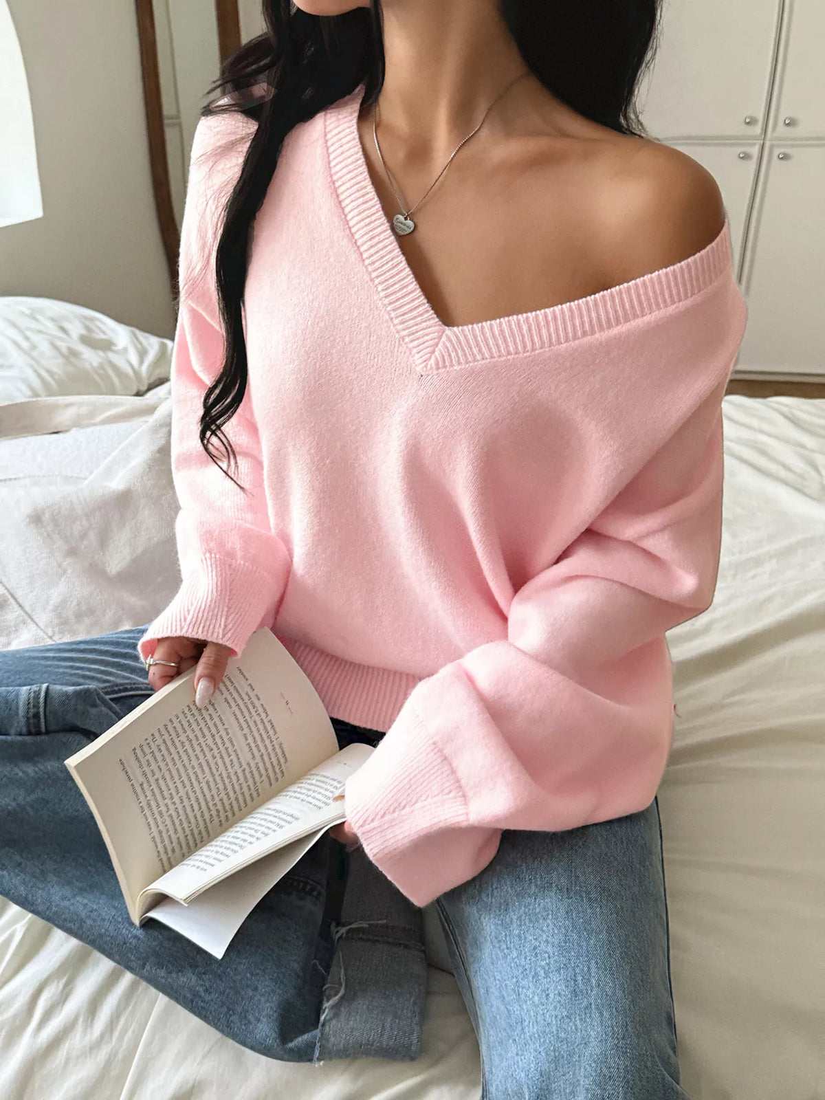 V-neck Loose Fit Sweater (3)