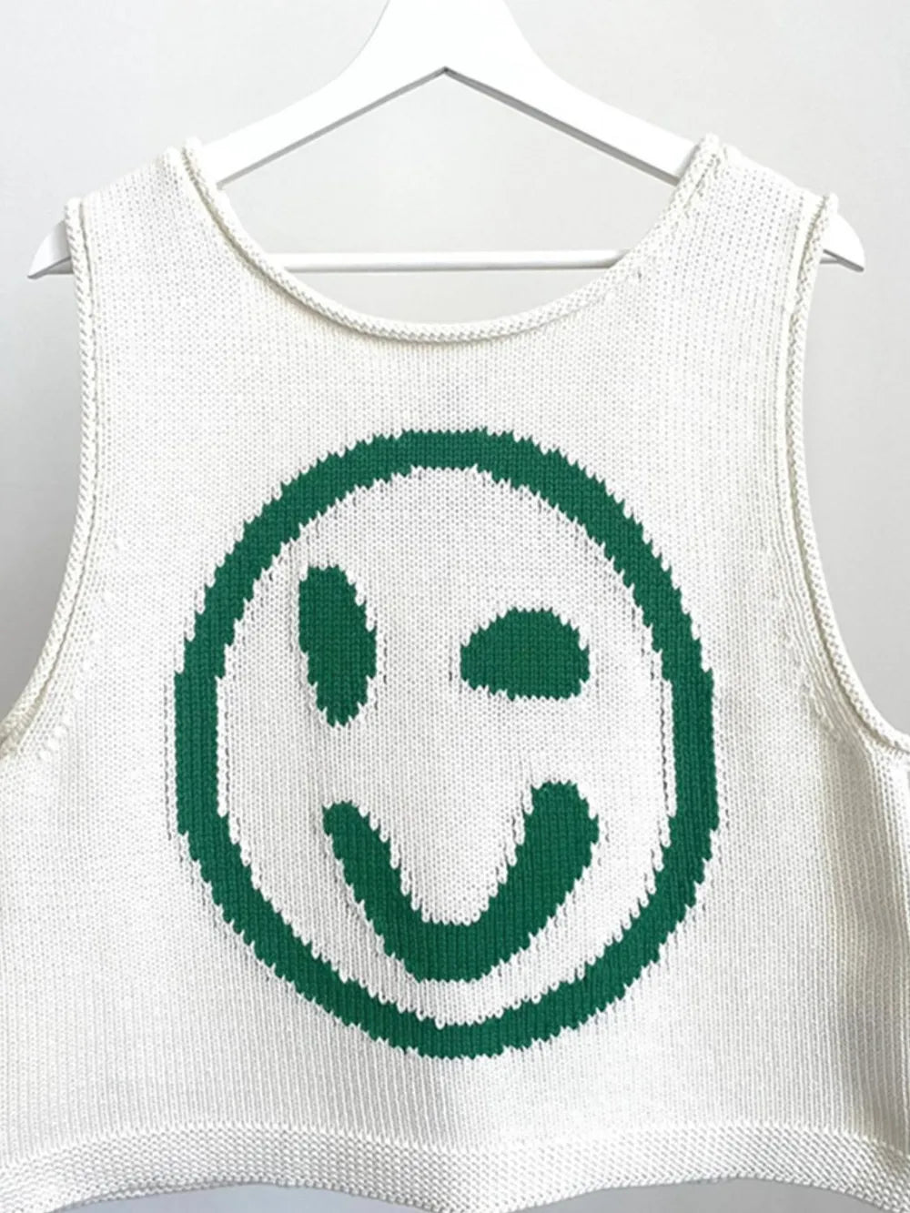 Smiley Round Neck Sweater Vest (6)