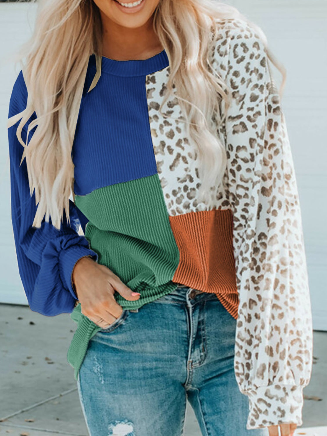 Block Leopard Round Neck Sweatshirt (7)