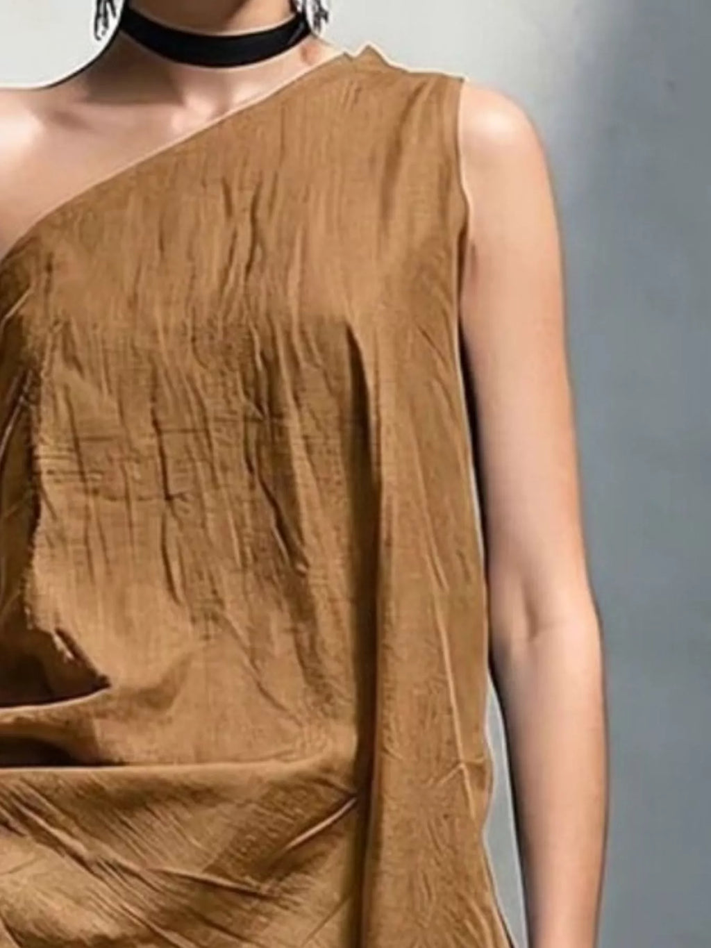 Full Size Asymmetrical One-shoulder Sleeveless Top Plus (4)
