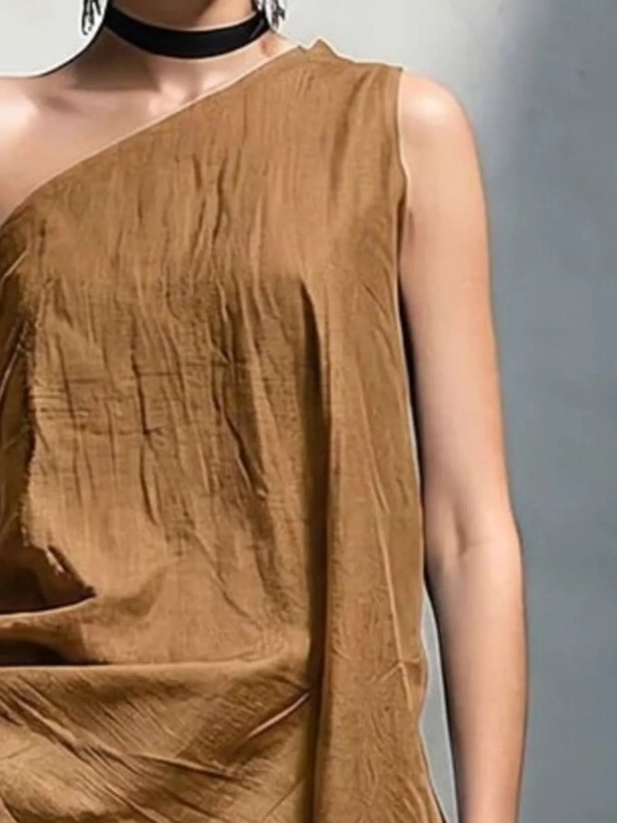 Full Size Asymmetrical One-shoulder Sleeveless Top Plus (4)