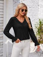 Applique V-neck Flounce Sleeve T-shirt (20)