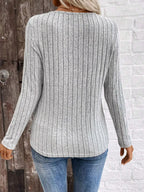 Ribbed V-neck Long Sleeve T-shirt (5)