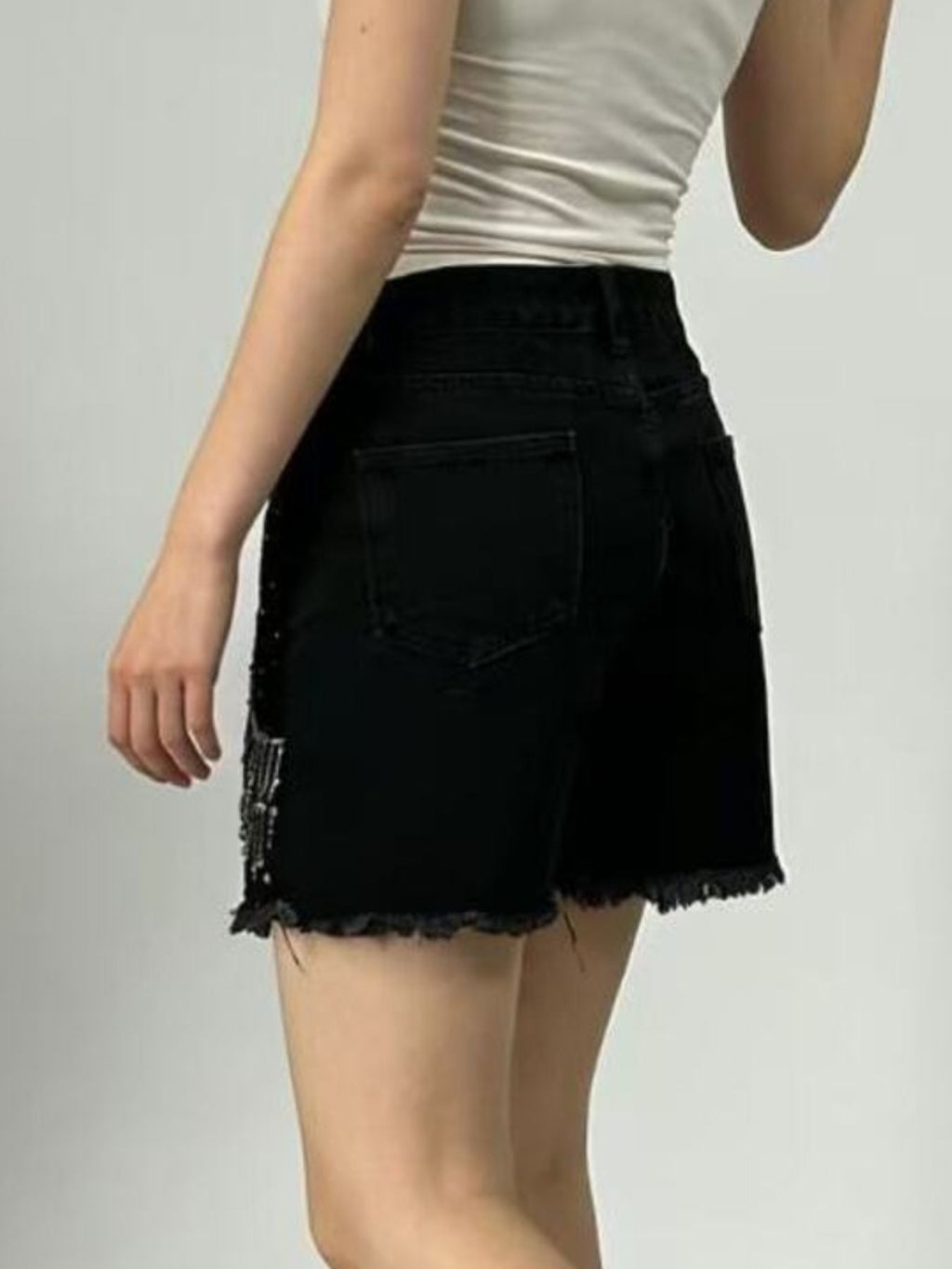 Rhinestone Chain Raw Hem Denim Shorts (5)