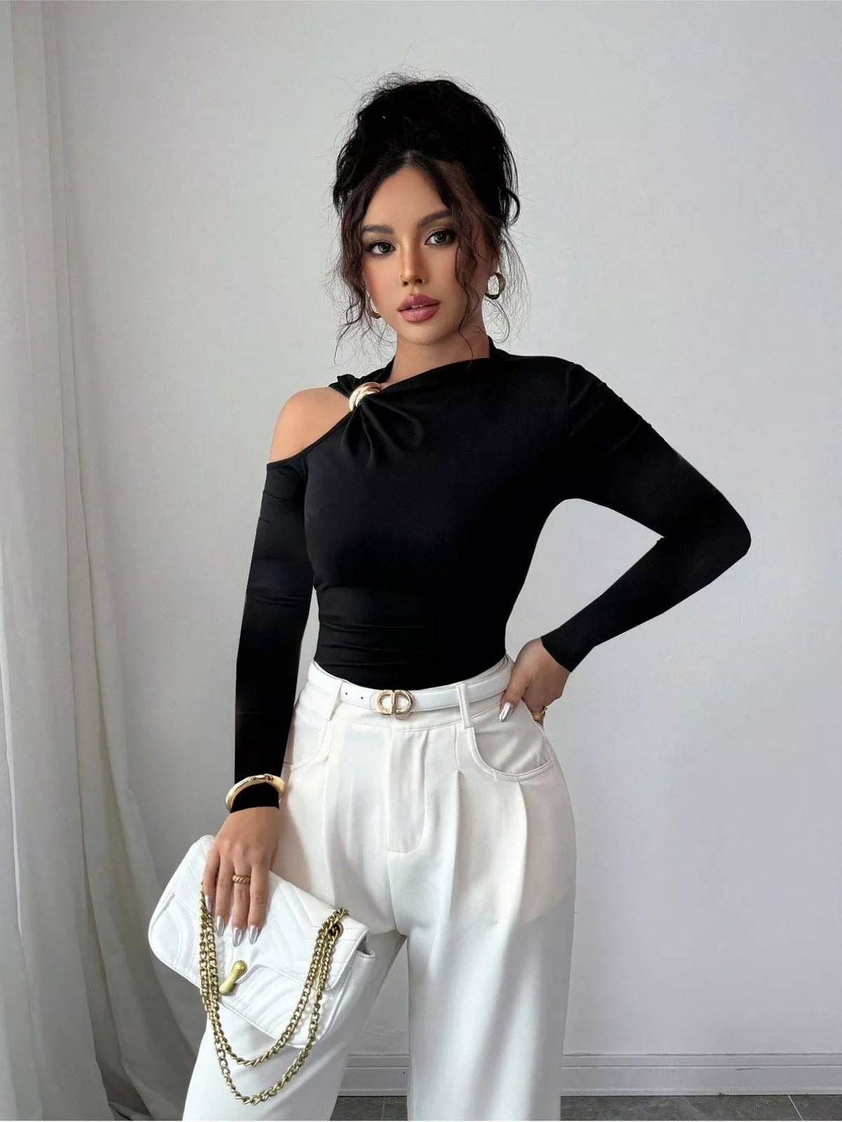 Cutout One-shoulder Long Sleeve T-shirt (3)