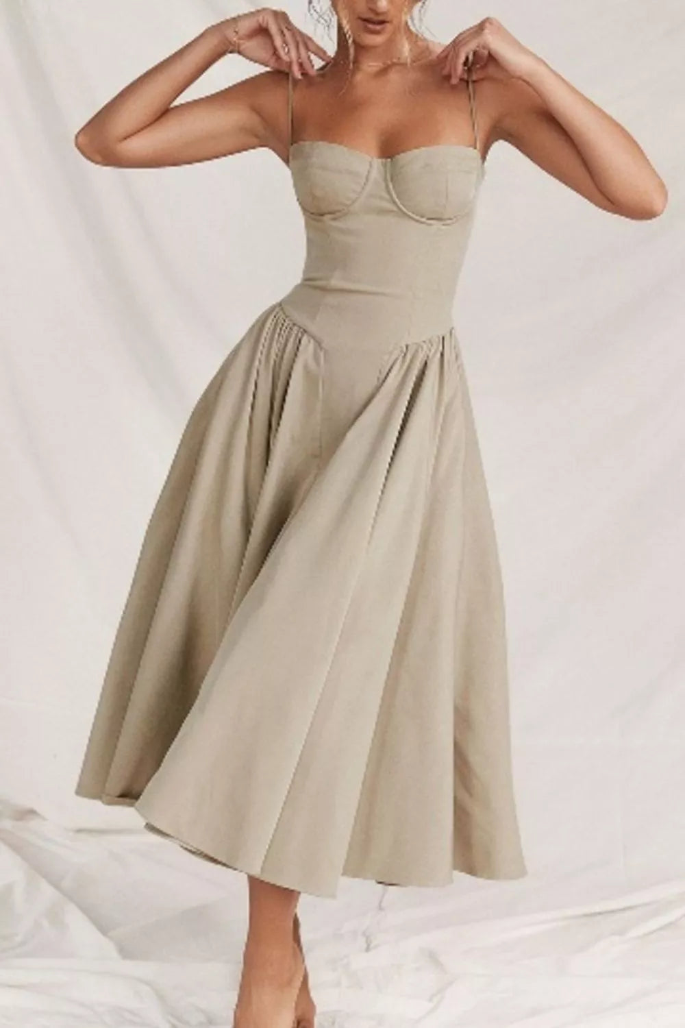 Sweetheart Neck Ruched Midi Dress (15)
