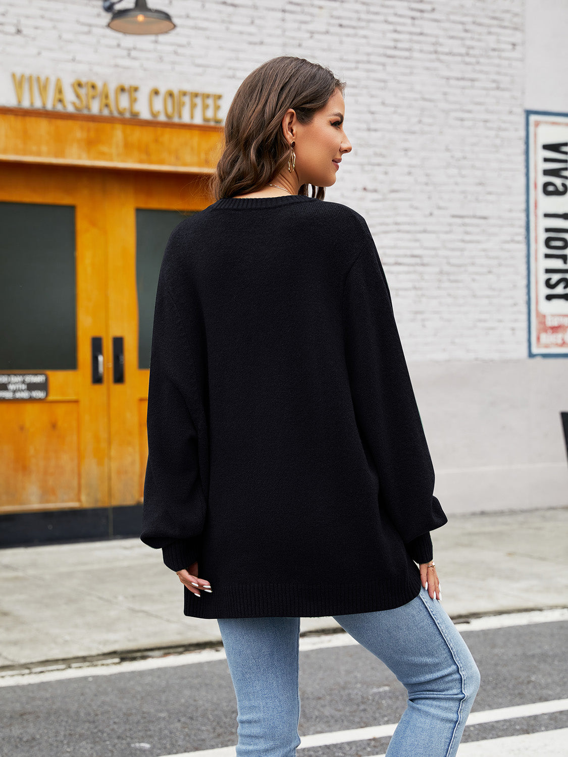 Round Neck Ribbed Trim Sweater (6)