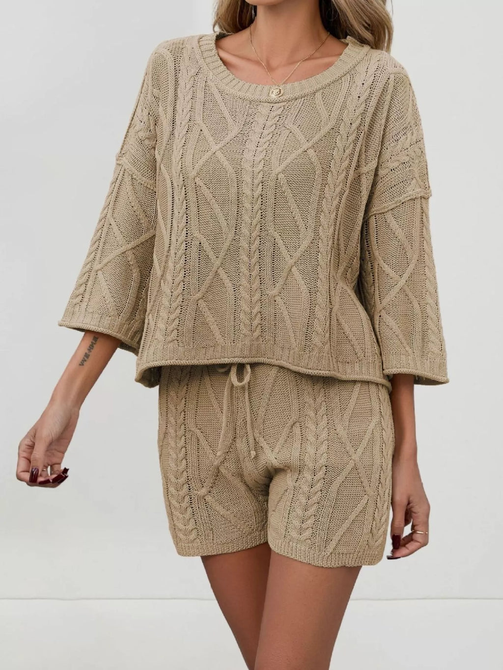 Cable Knit Round Neck Top Shorts Sweater Set (2)