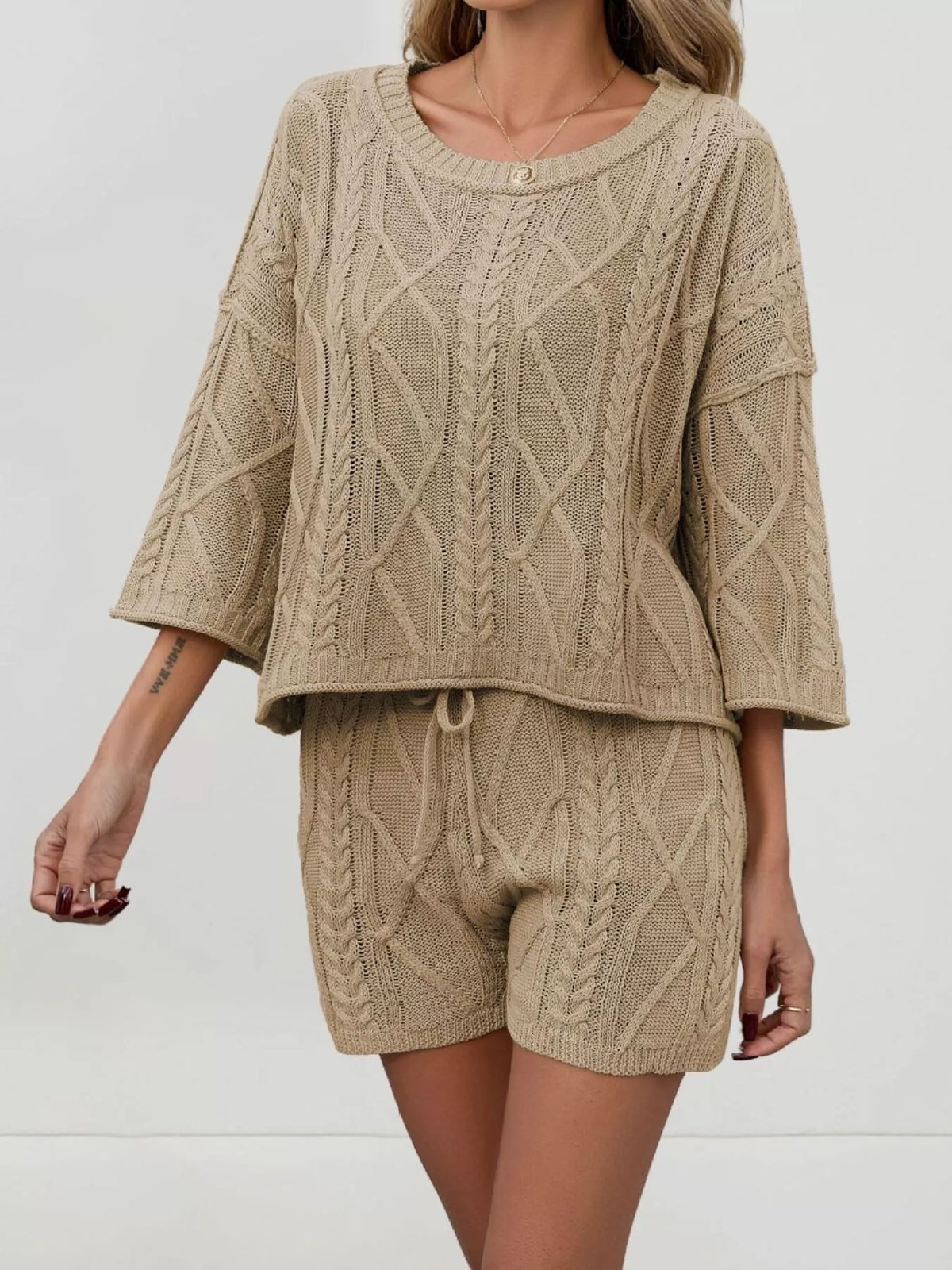 Cable Knit Round Neck Top Shorts Sweater Set (2)