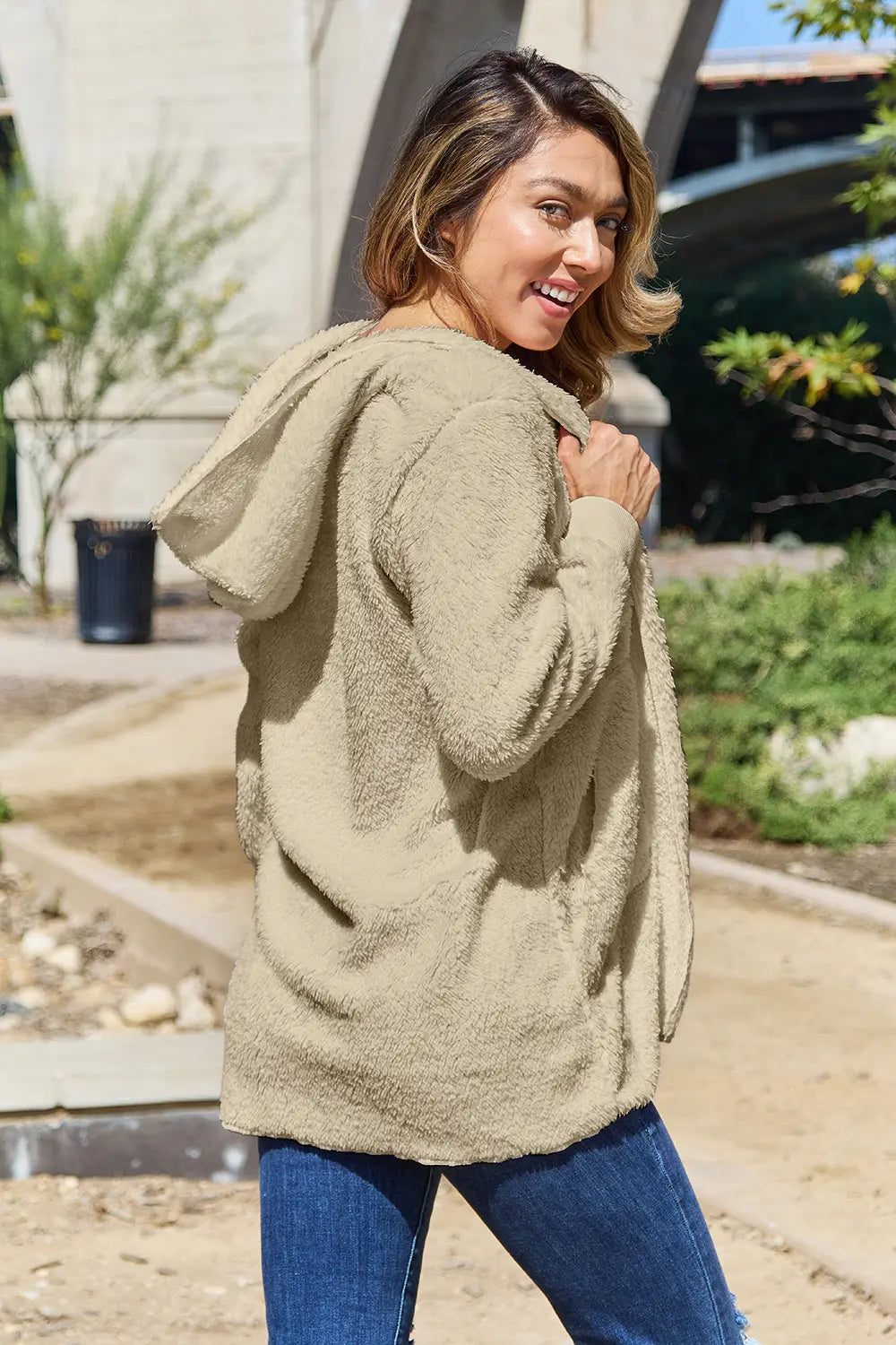 Full Size Teddy Hooded Jacket Pockets (14)