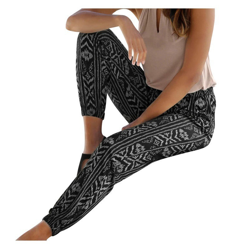 Elastic Waist Printed Pocket Lace-up Leggings photo 1