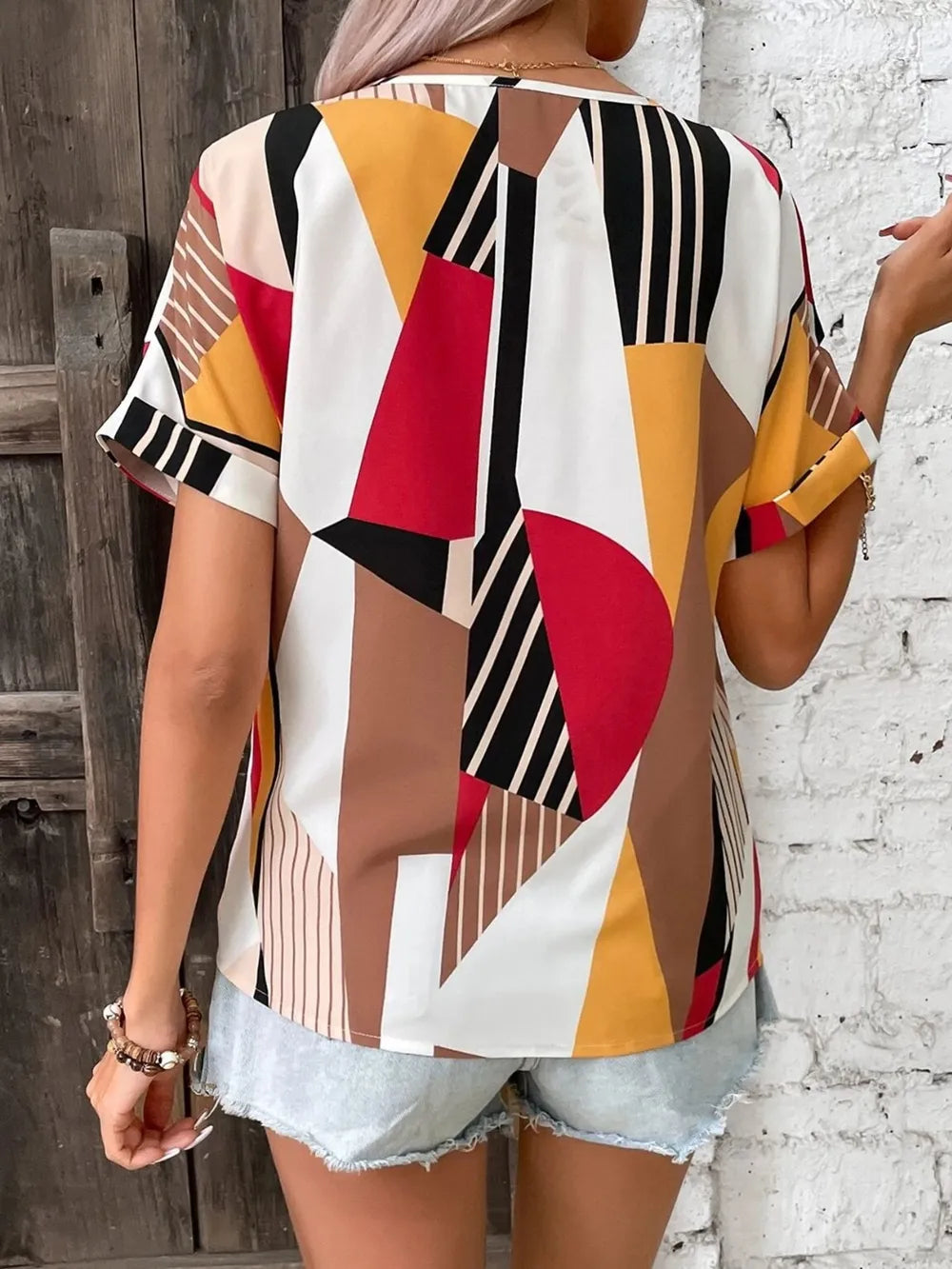 Printed V-neck Short Sleeve Blouse (2)