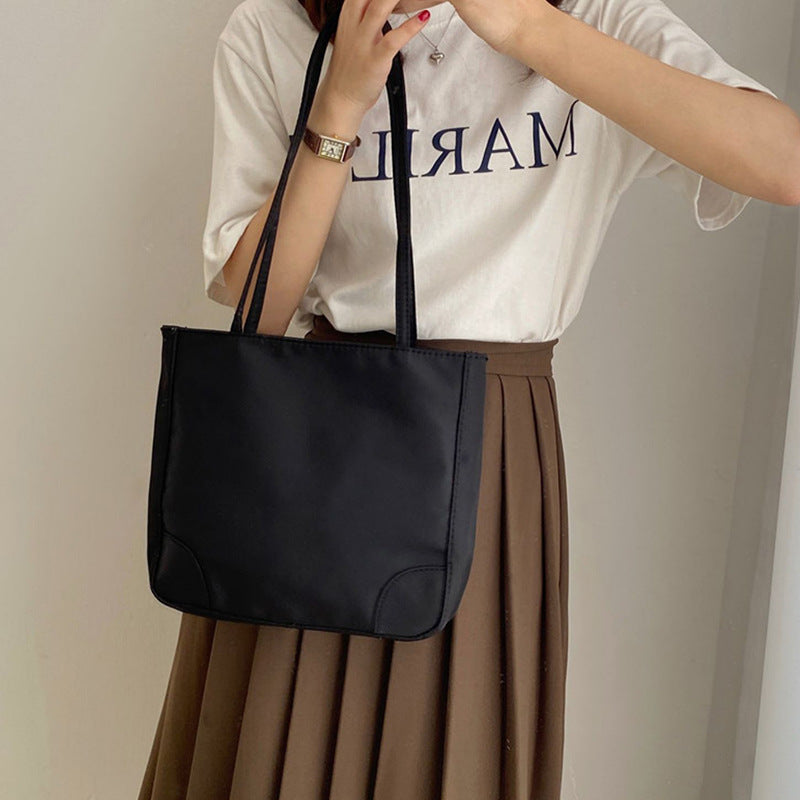 Oxford Cloth Large-capacity Minimalist Shoulder Bag photo 3