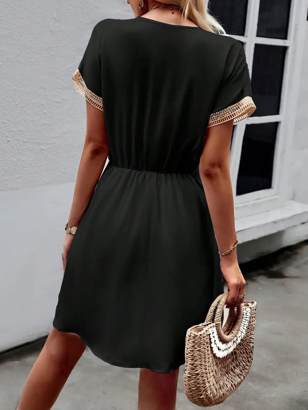 Contrast Trim V-neck Short Sleeve Mini Dress (26)
