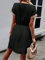 Contrast Trim V-neck Short Sleeve Mini Dress (26)