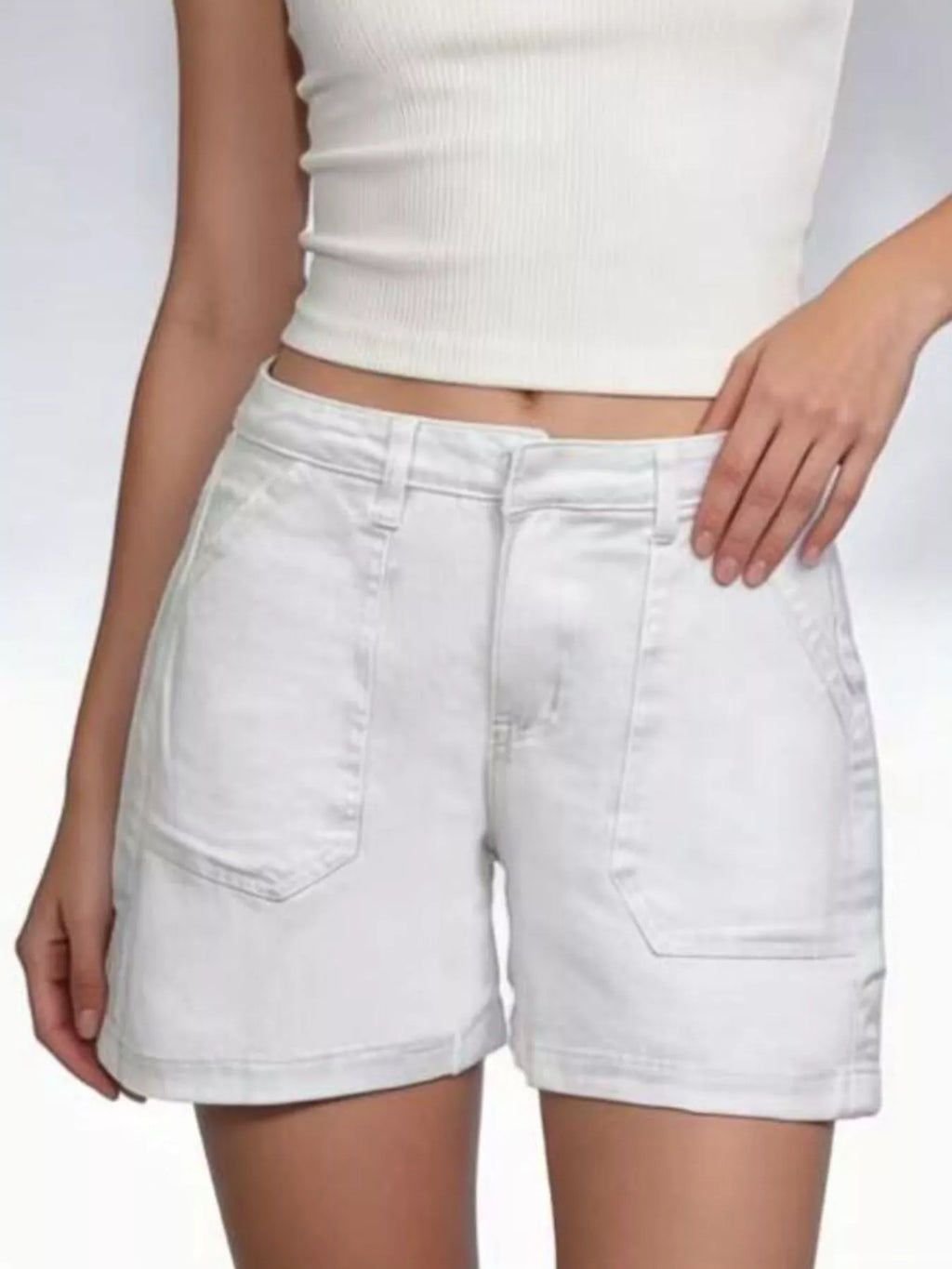 Pocketed Denim Shorts (3)