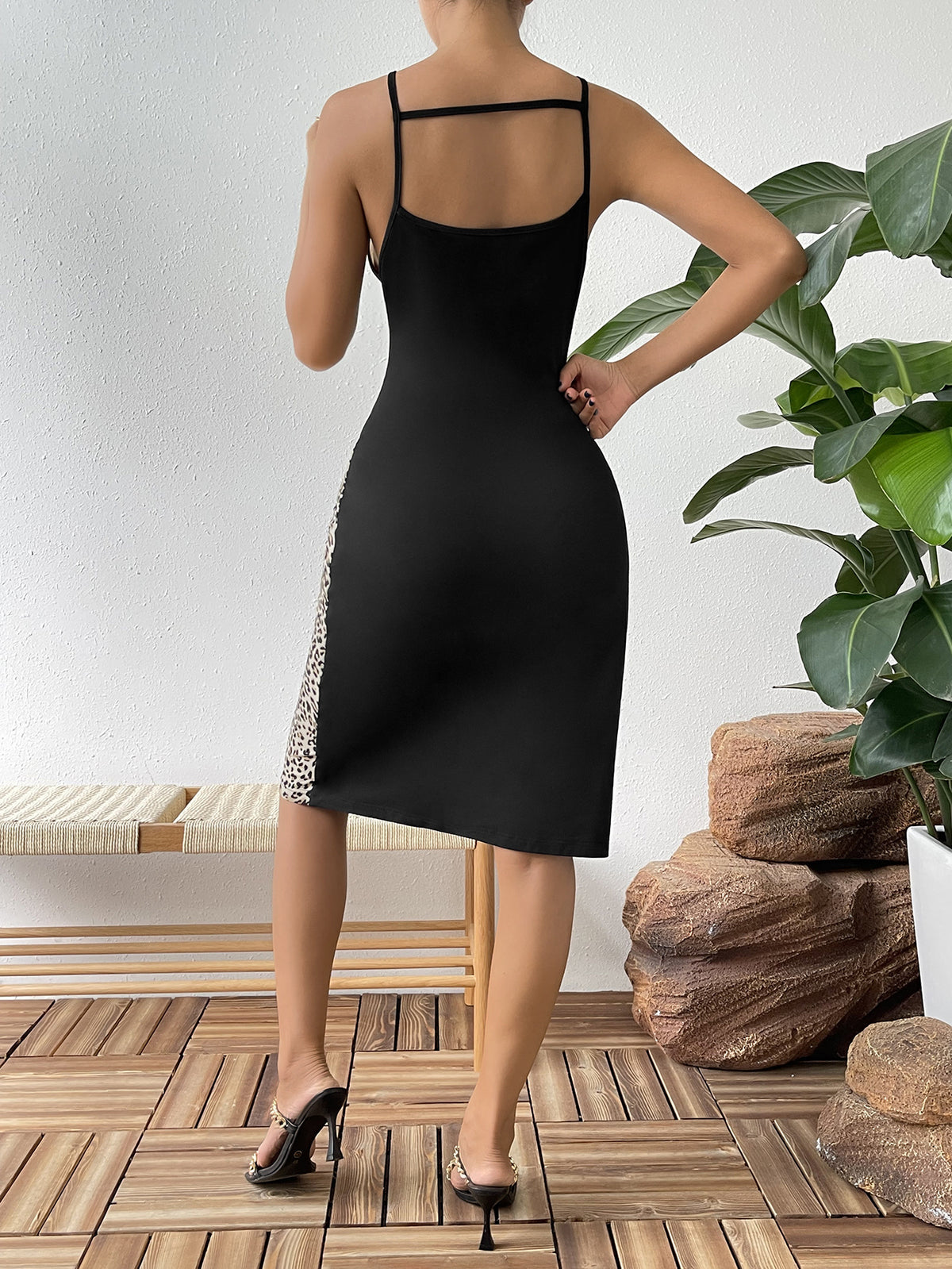 Leopard Block Cutout Sleeveless Knee-length Dress (2)