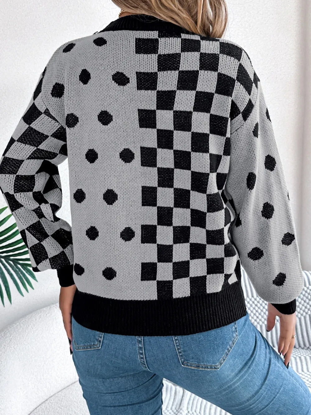 Plaid Round Neck Long Sleeve Sweater (2)