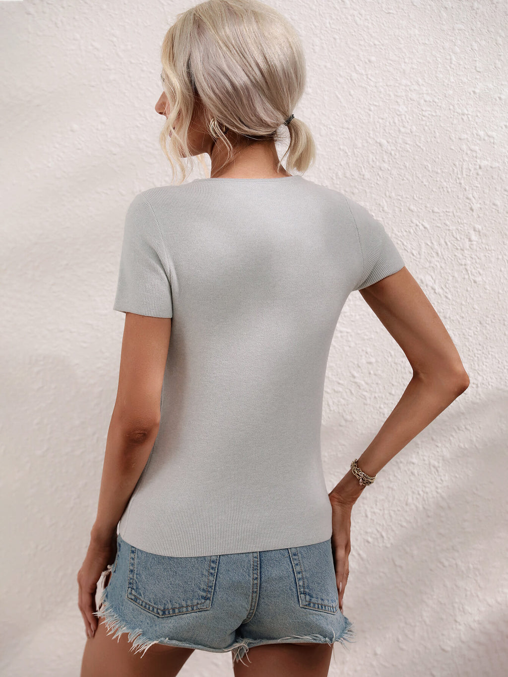 Cutout Round Neck Short Sleeve Knit Top (12)