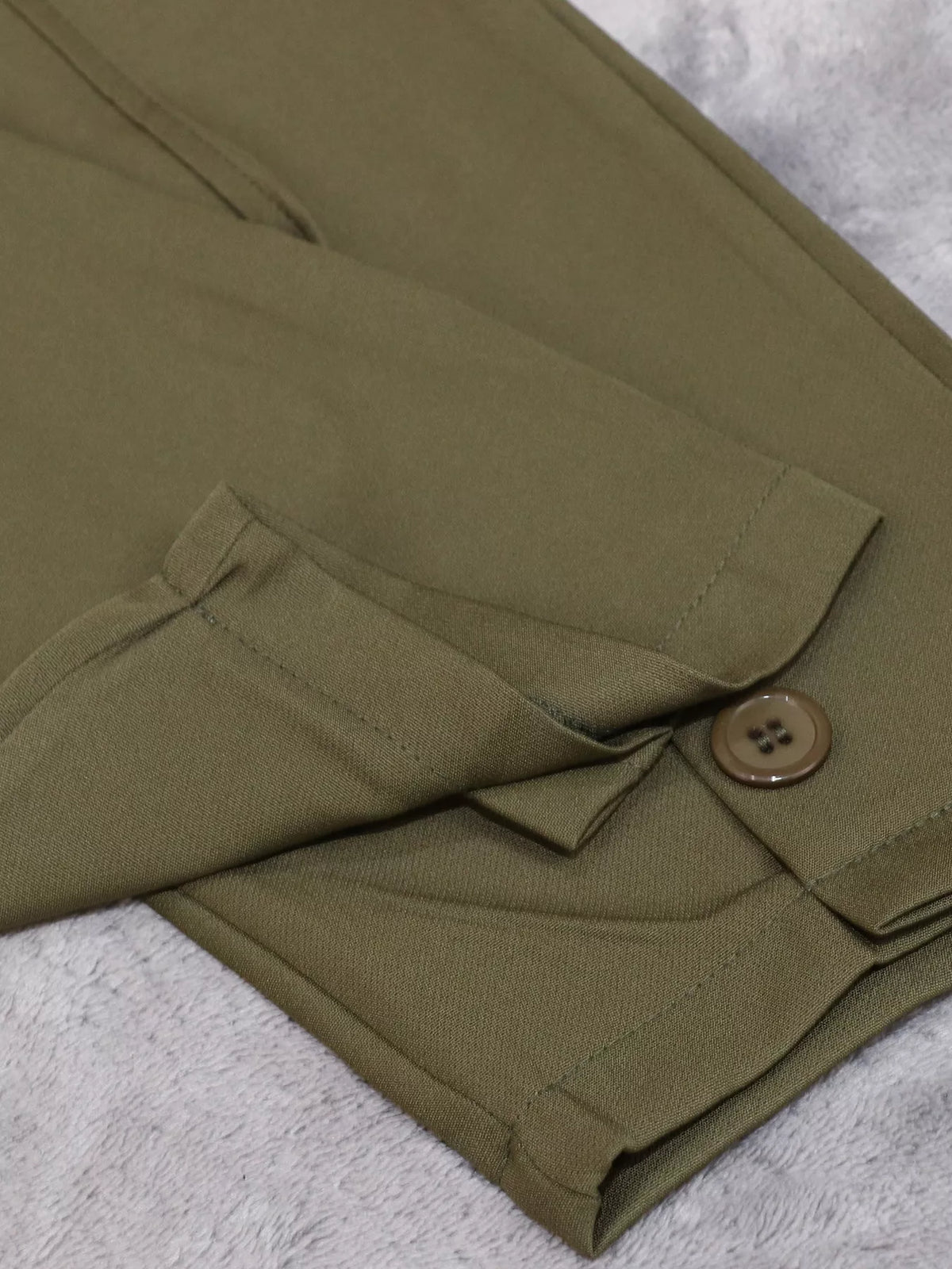 High-waisted Pleated Pants (9)