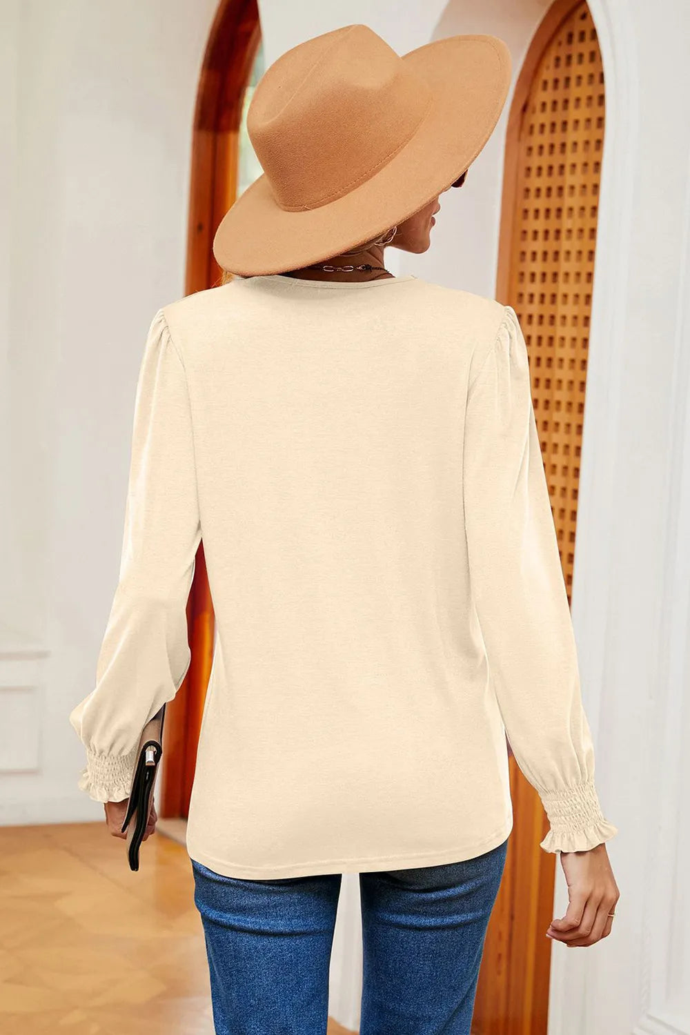 Lace Detail V-neck Lantern Sleeve T-shirt (22)