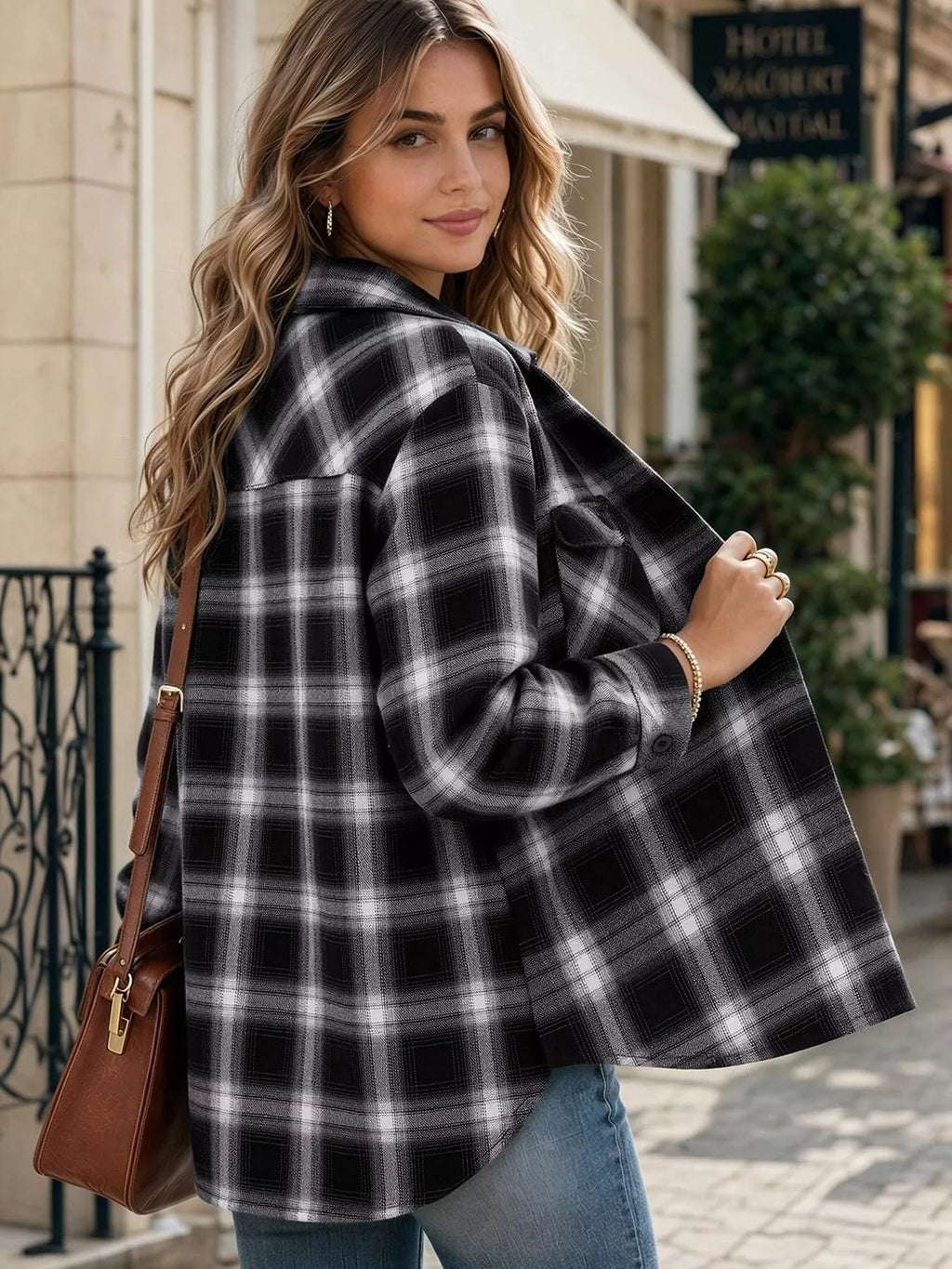 Casual Plaid Button-down Shirt (19)