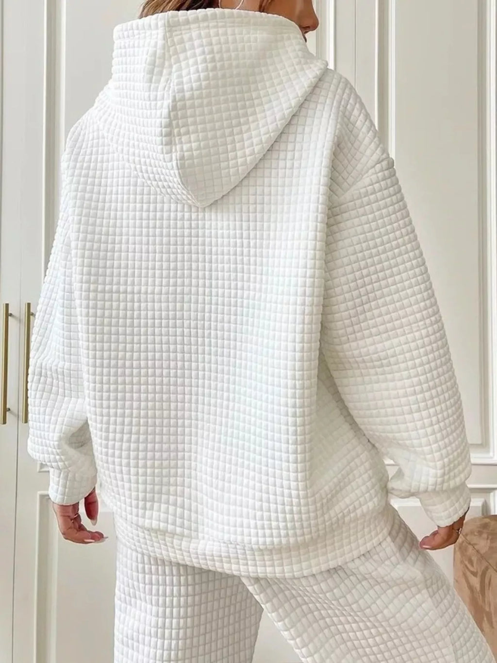 Waffle Knit Hoodie Drawstring Details (2)