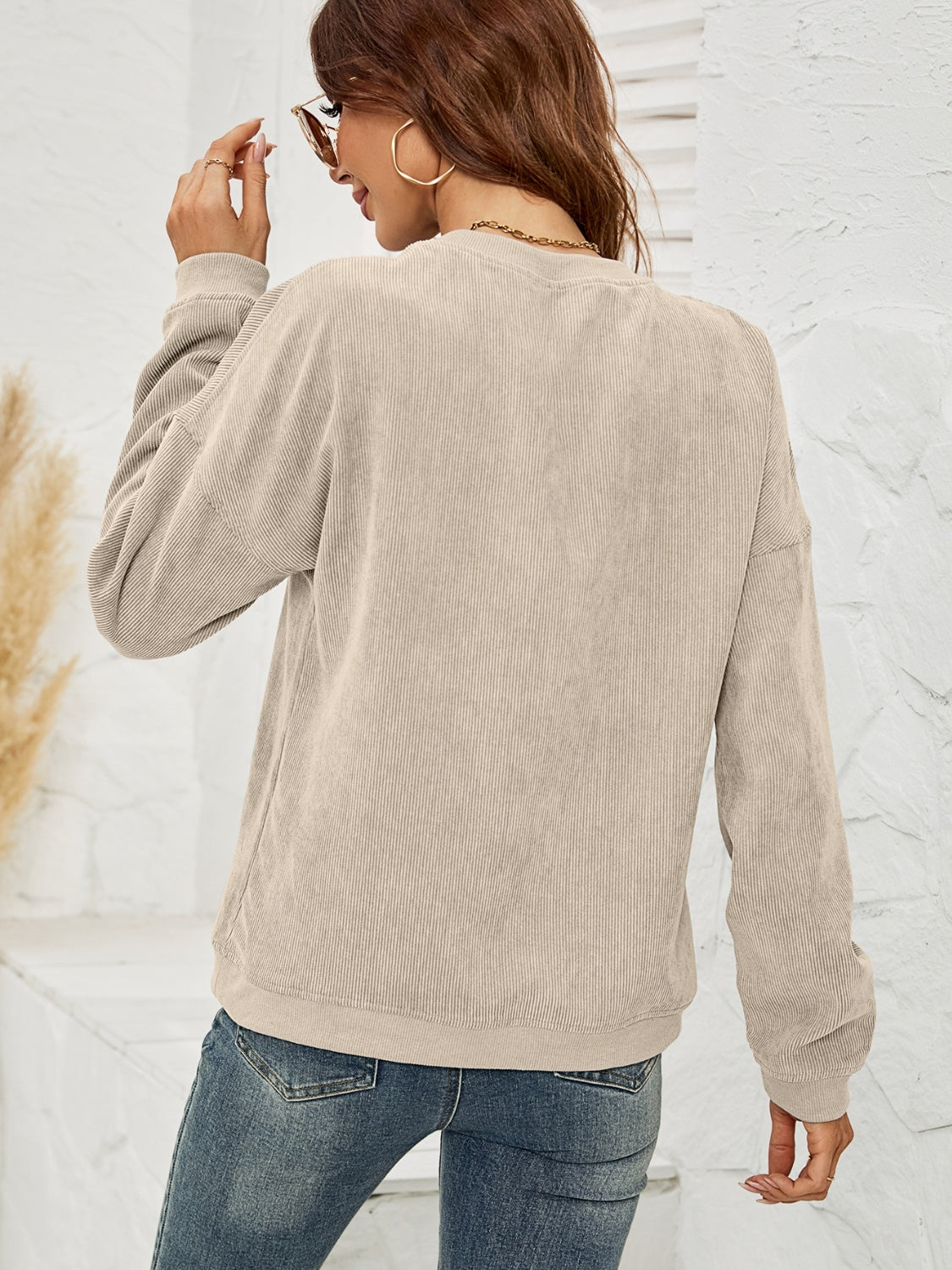 Merry Graphic Sweatshirt (2)