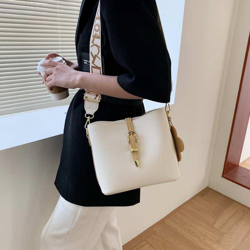 Large Capacity Shoulder Bag Wide Strap Crossbody photo 23