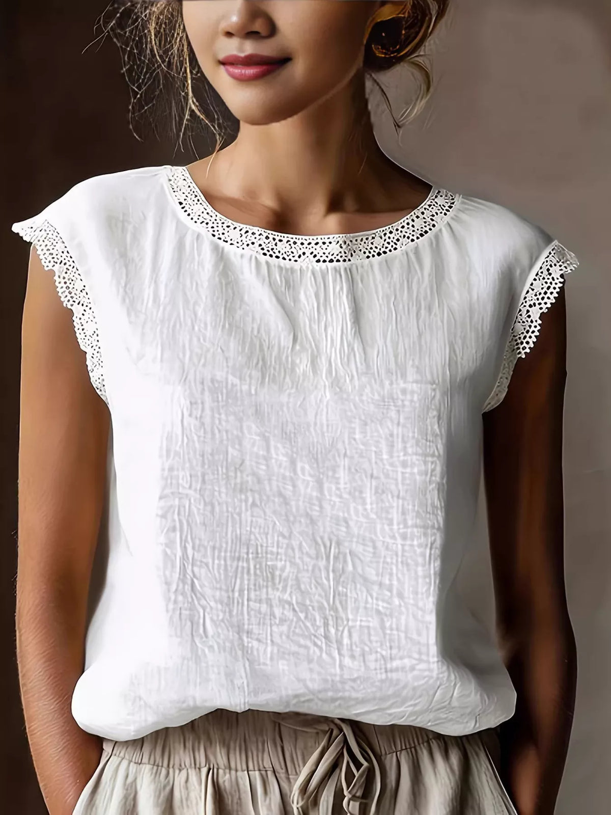 Lace Trim Round Neck Sleeveless Blouse (5)