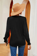 Lace Detail V-neck Lantern Sleeve T-shirt (2)