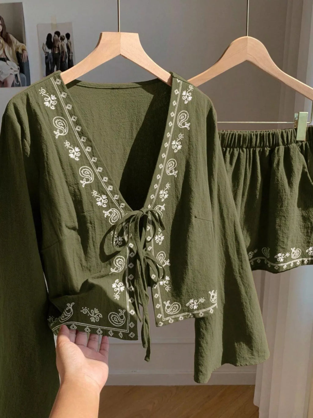 Embroidered Tie-front Top Shorts Set (3)