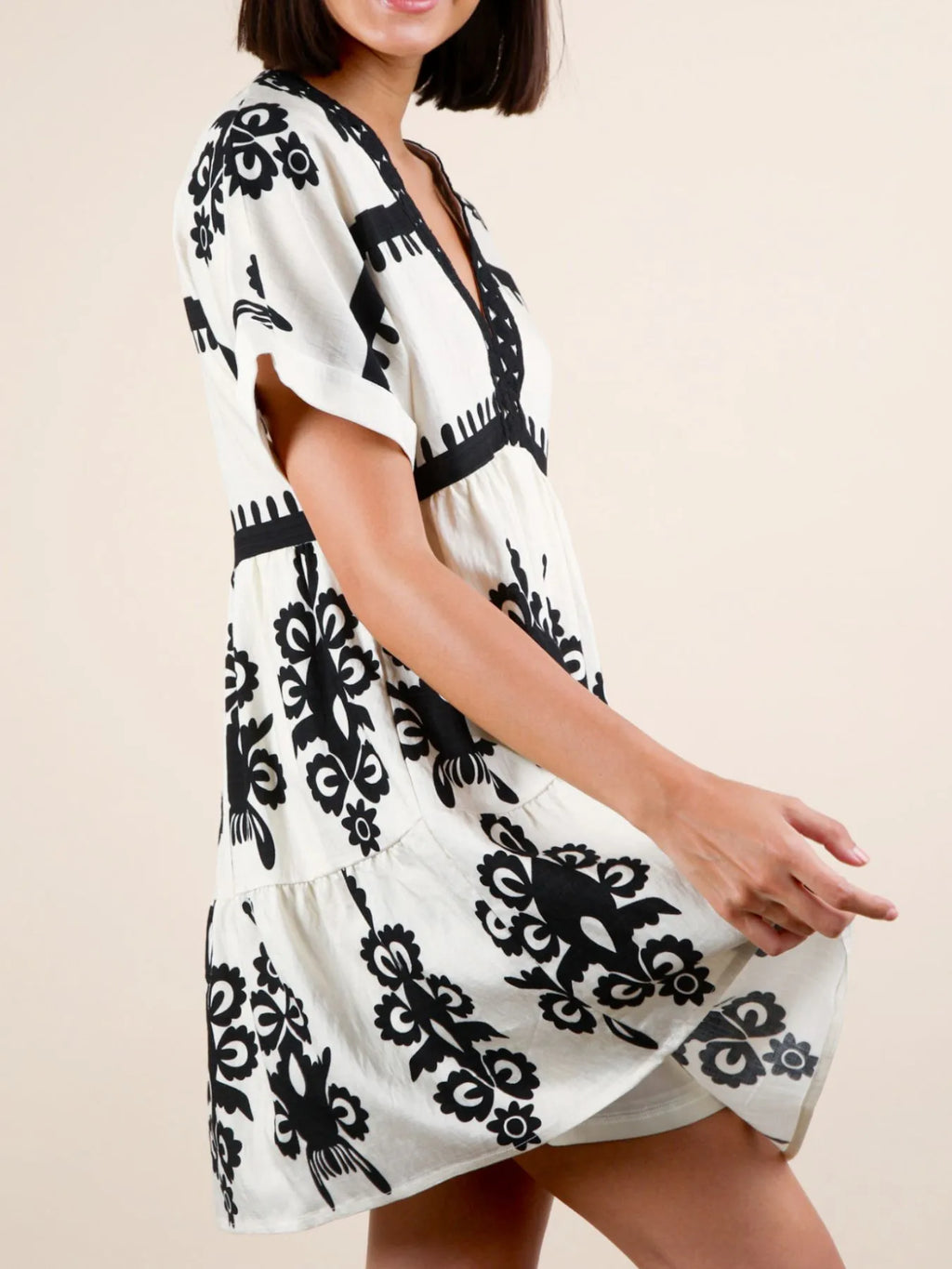 Printed V-neck Short Sleeve Mini Dress (4)