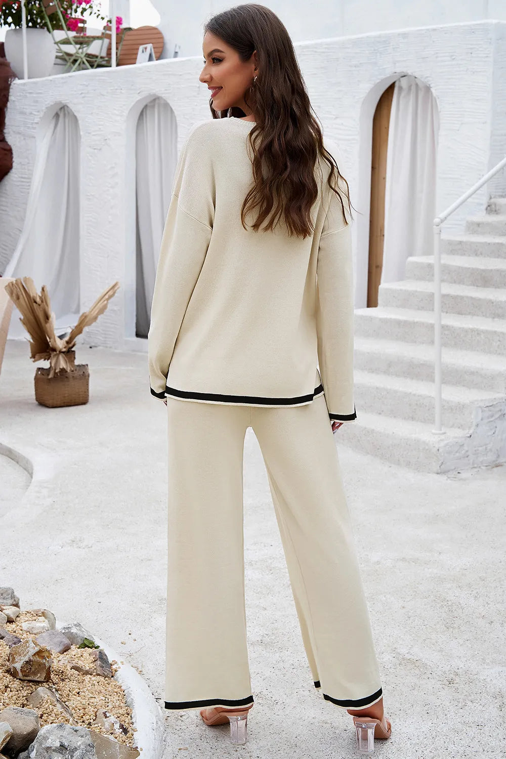 Contrast Trim Round Neck Top Pants Set (2)