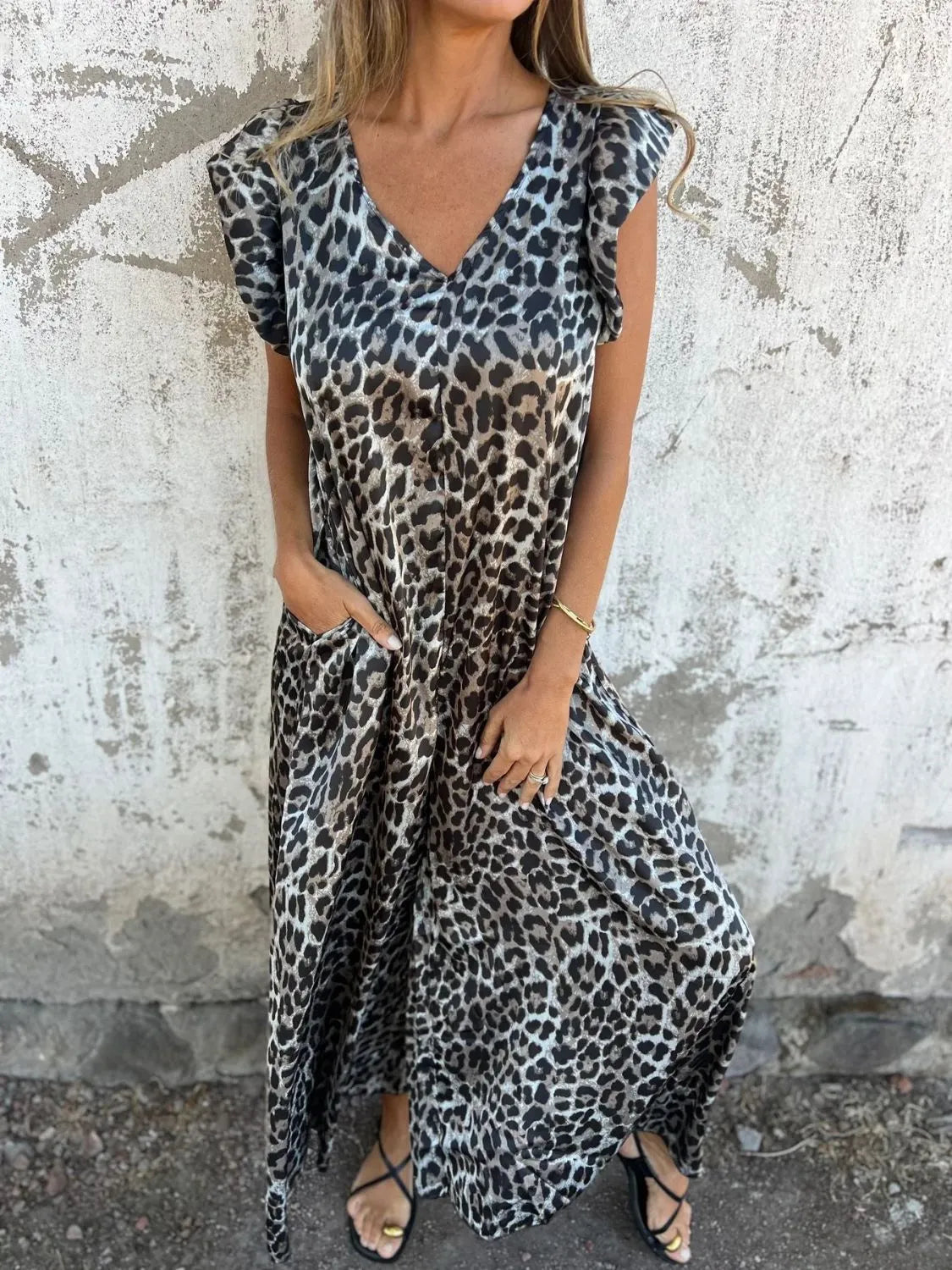 Full Size V-neck Cap Sleeve Wide Leg Jumpsuit Plus (6)